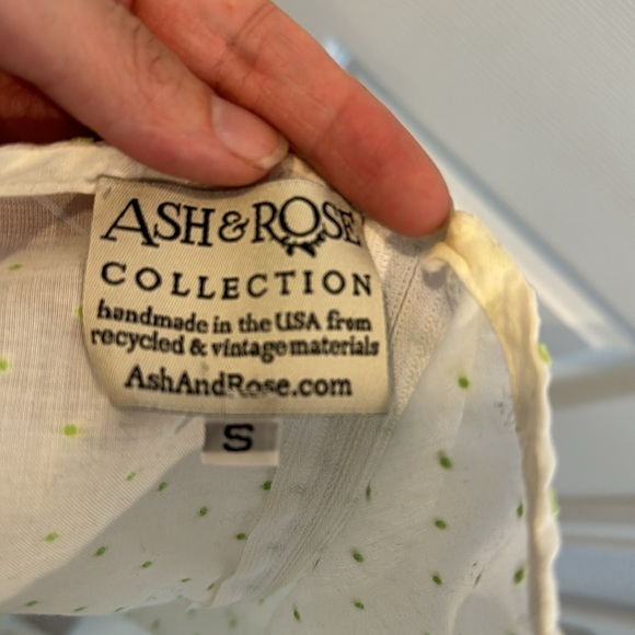 Upcycled Swiss Dot Top - Picture 3 of 4